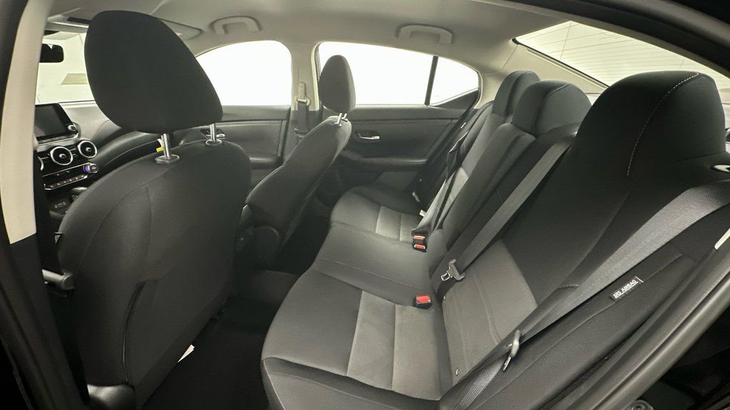 New 2025 Nissan Sentra SR w/ Midnight Edition image 10