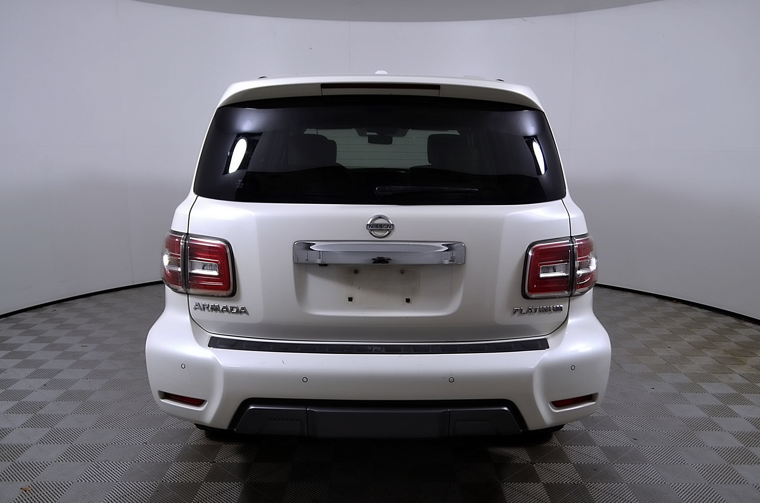 Used 2020 Nissan Armada Platinum w/ Captain's Chairs Package AWD/4WD image 8