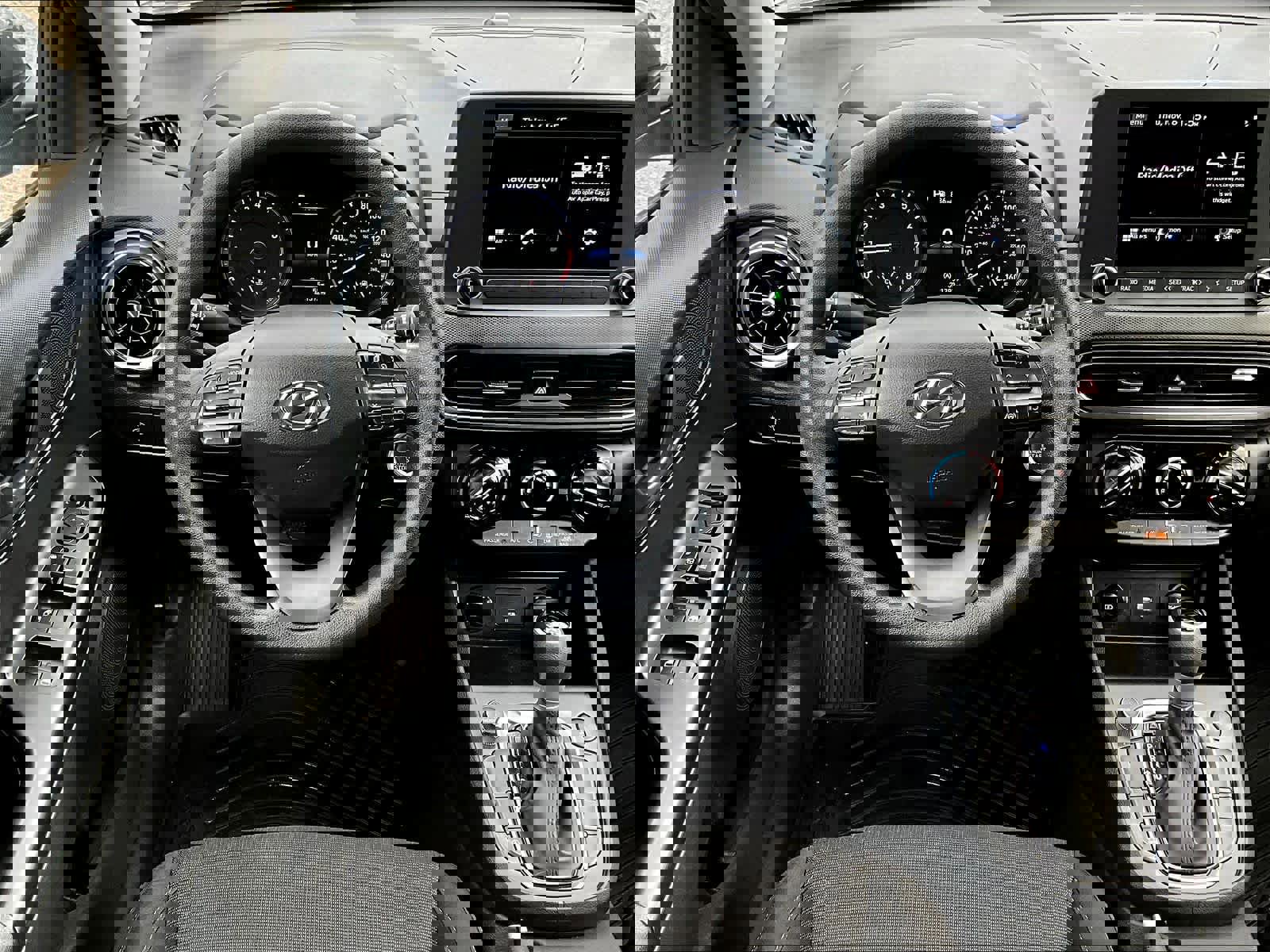 Used 2023 Hyundai Kona SEL w/ Cargo Package image 17