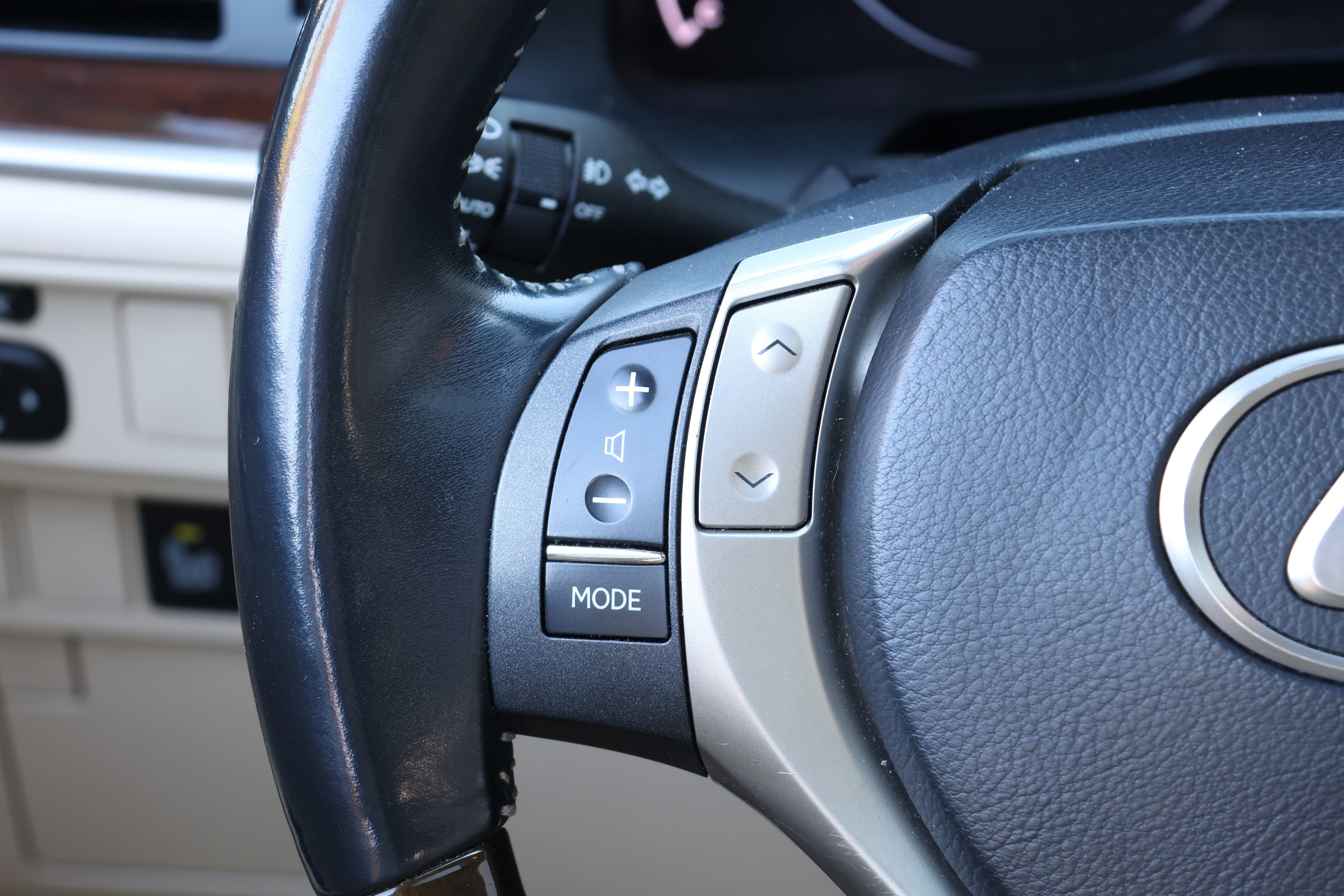 Used 2014 Lexus ES 350 image 19