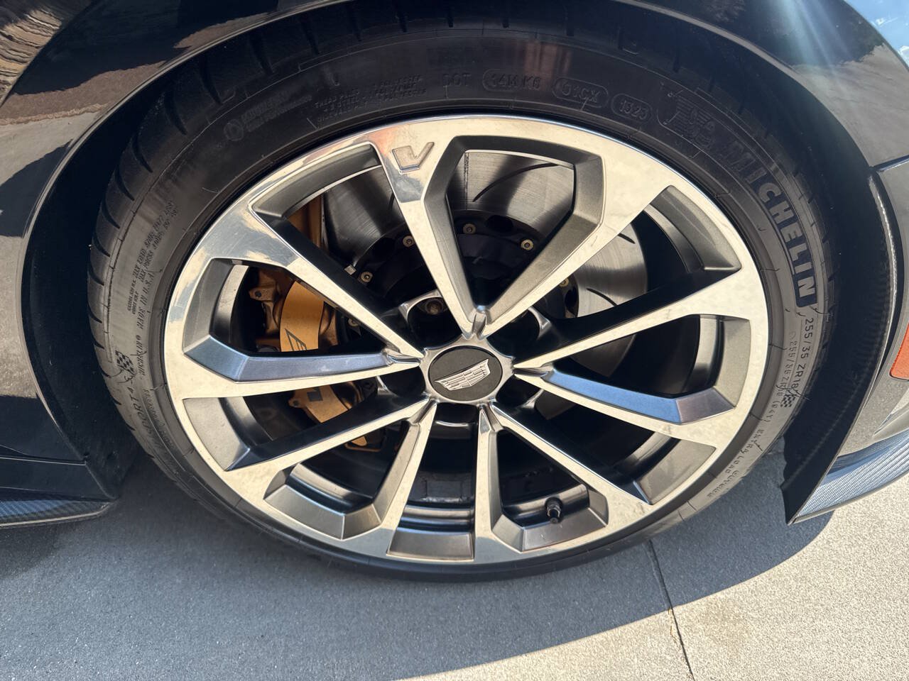 Used 2016 Cadillac ATS V w/ Luxury Package RWD image 22