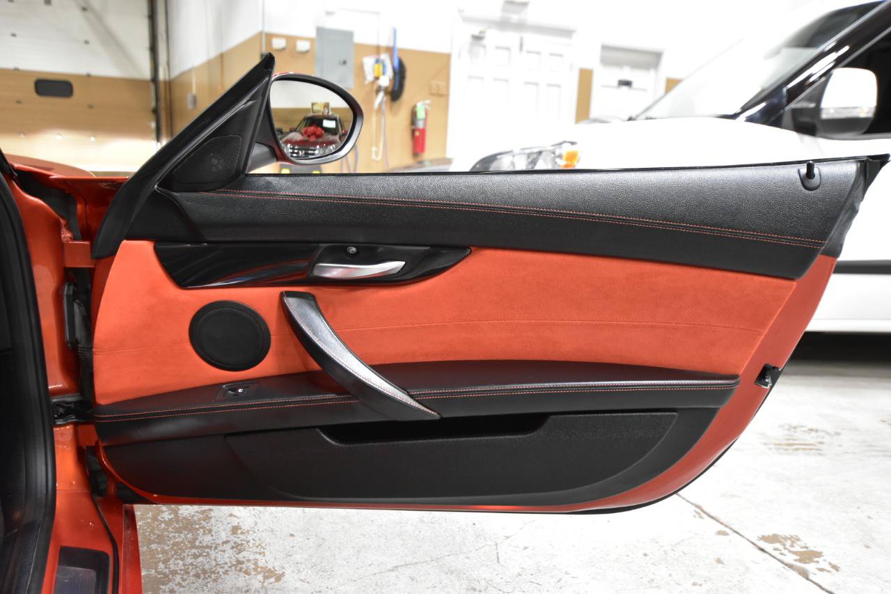 Used 2015 BMW Z4 sDrive35is RWD image 40
