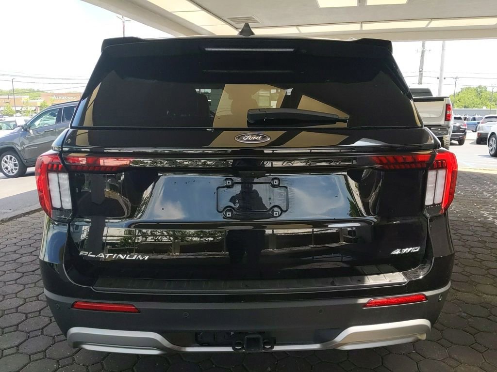Used 2025 Ford Explorer Platinum AWD/4WD image 7