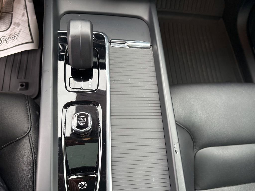 Certified 2023 Volvo XC60 B5 Core w/ Climate Package AWD/4WD image 30