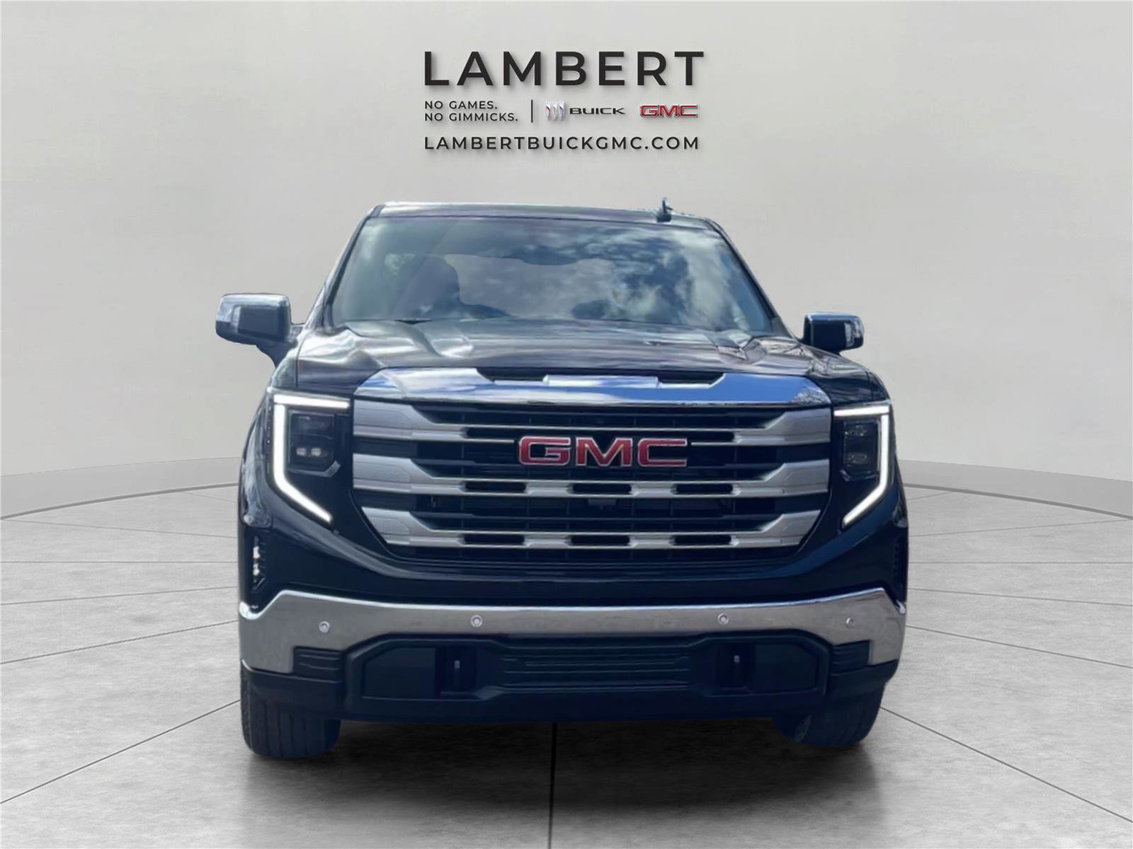 New 2026 GMC Sierra 1500 SLE image 8