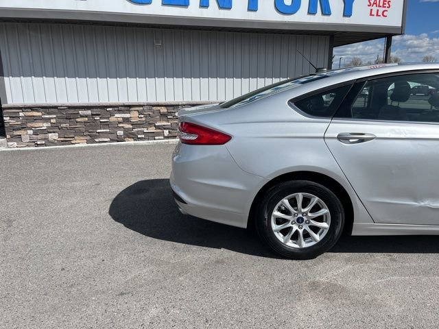Used 2018 Ford Fusion S FWD image 14
