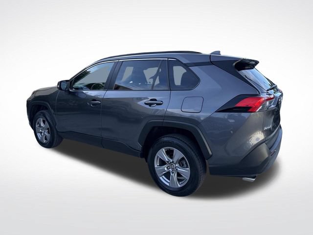 Used 2022 Toyota RAV4 XLE AWD/4WD image 6