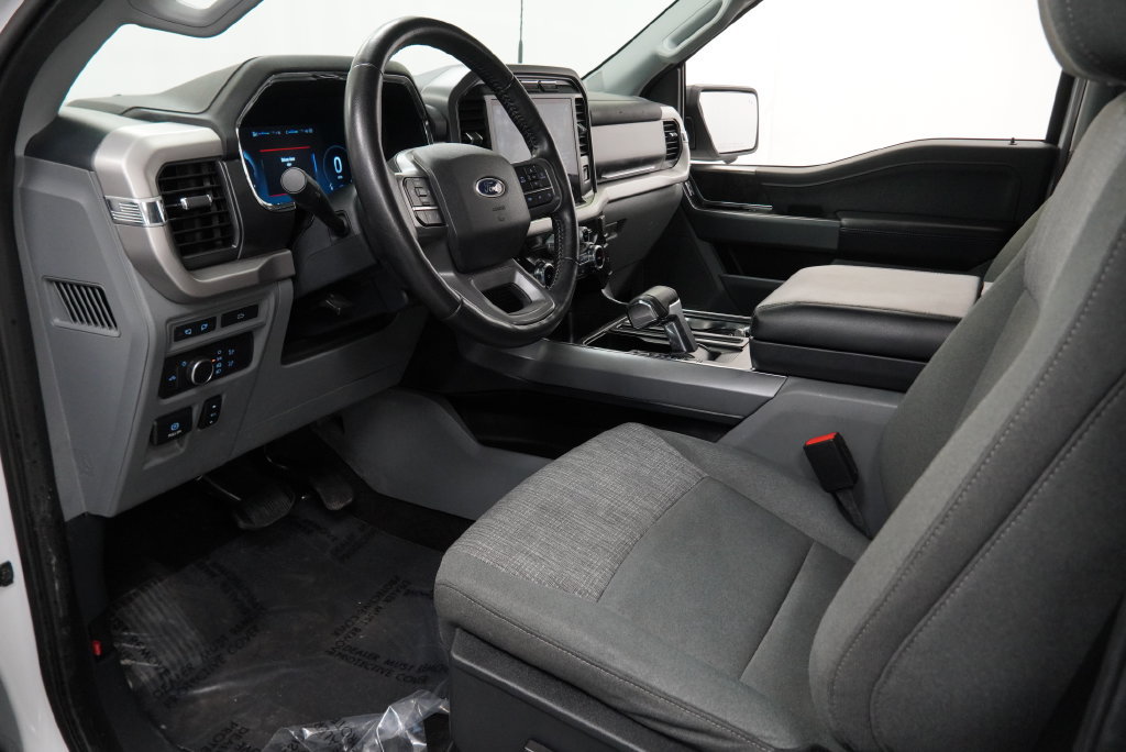 Used 2022 Ford F150 Lightning XLT AWD/4WD image 21