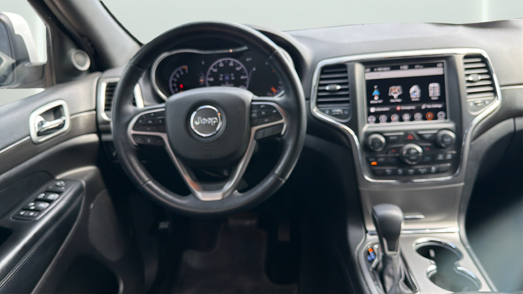 Used 2018 Jeep Grand Cherokee Altitude RWD image 21