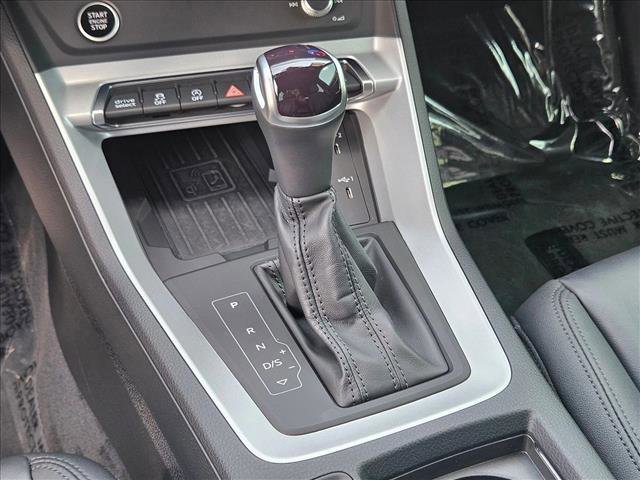 Used 2023 Audi Q3 2.0T Premium Plus w/ Premium Plus Package AWD/4WD image 17