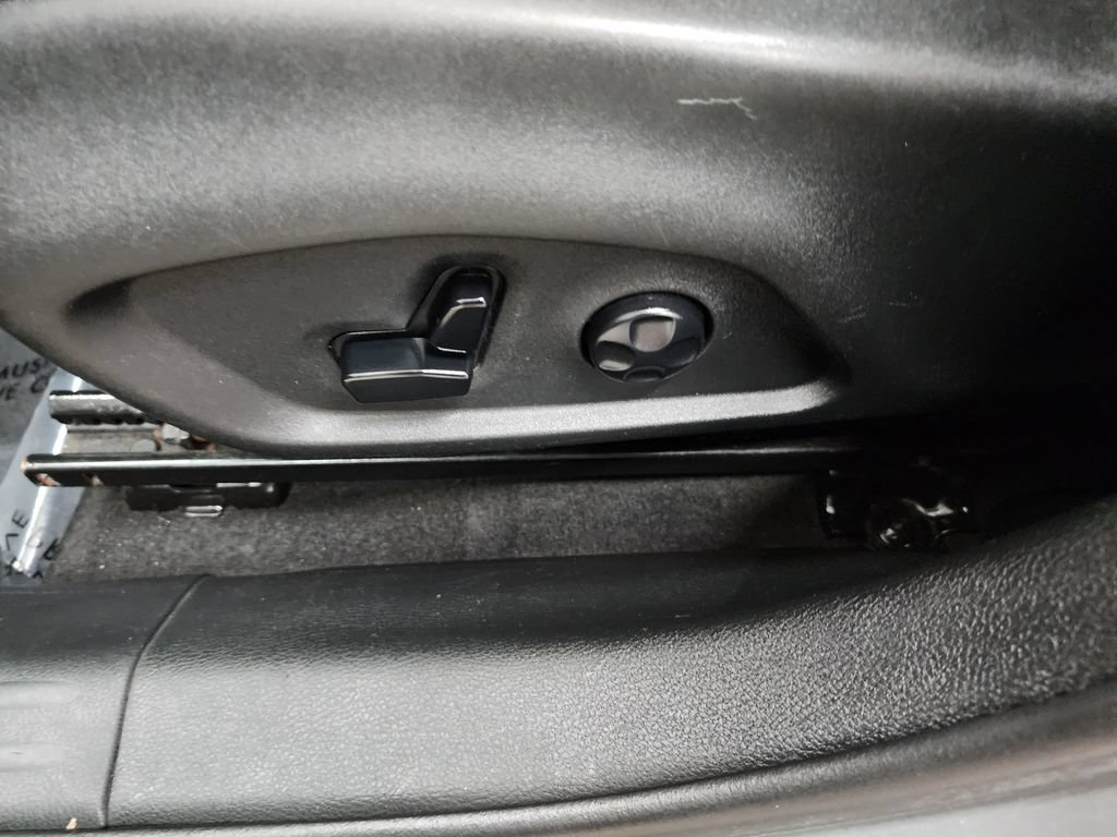 Used 2020 Jeep Compass Limited AWD/4WD image 13