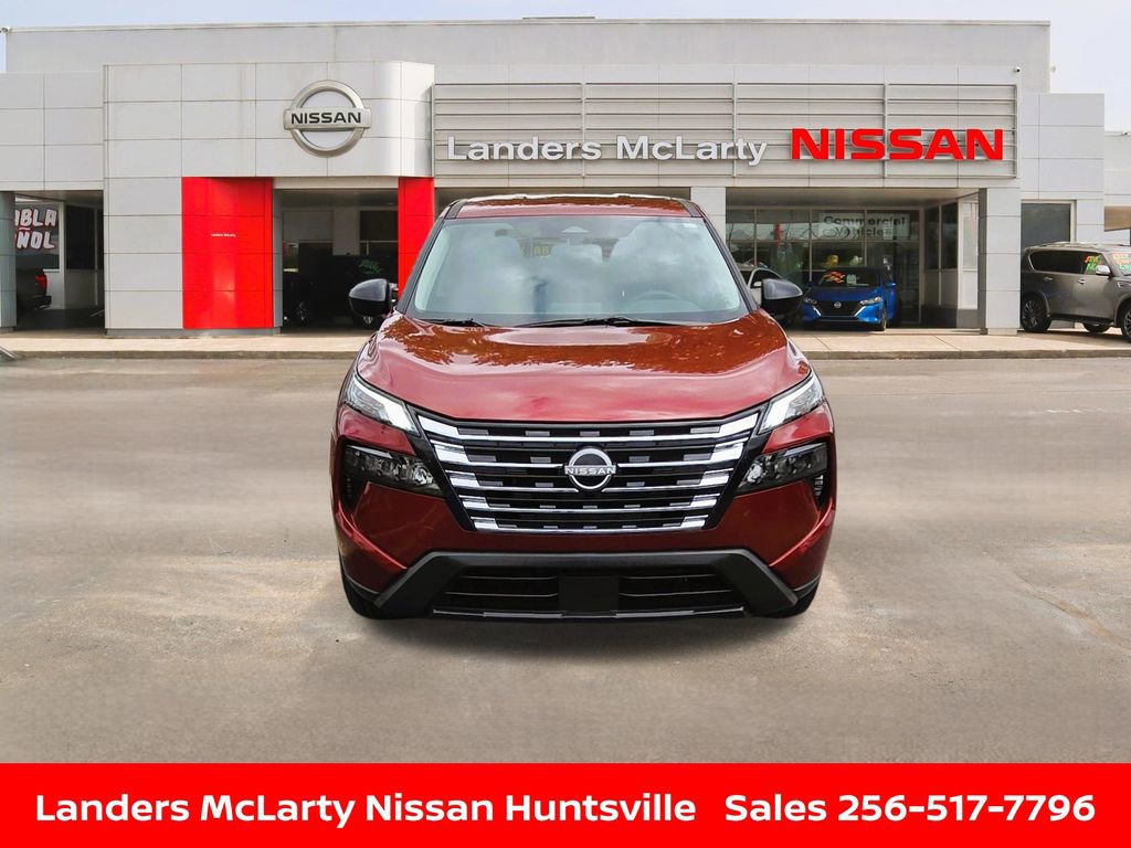 Used 2025 Nissan Rogue S AWD/4WD image 11