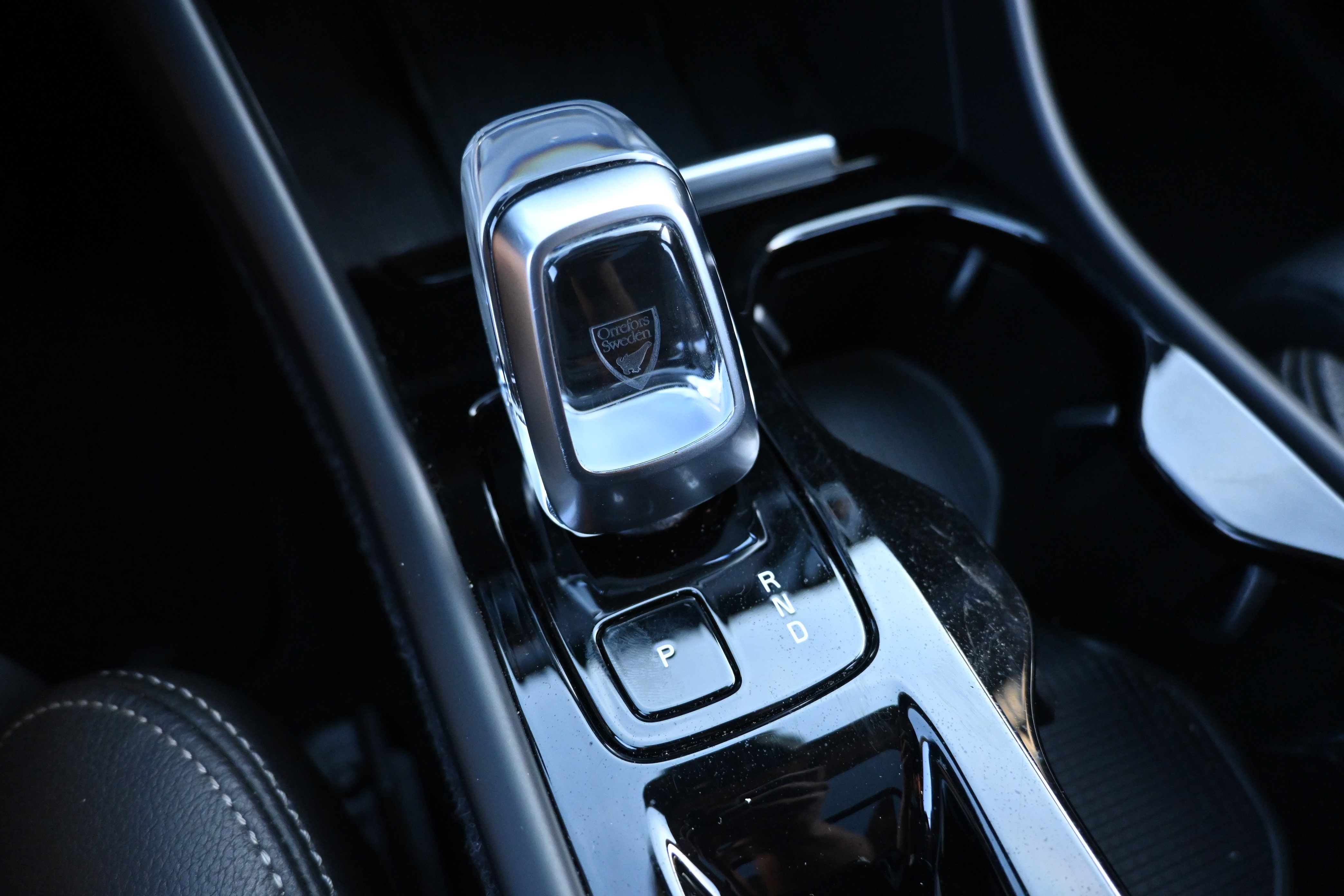 Used 2025 Volvo XC40 B5 Plus image 33