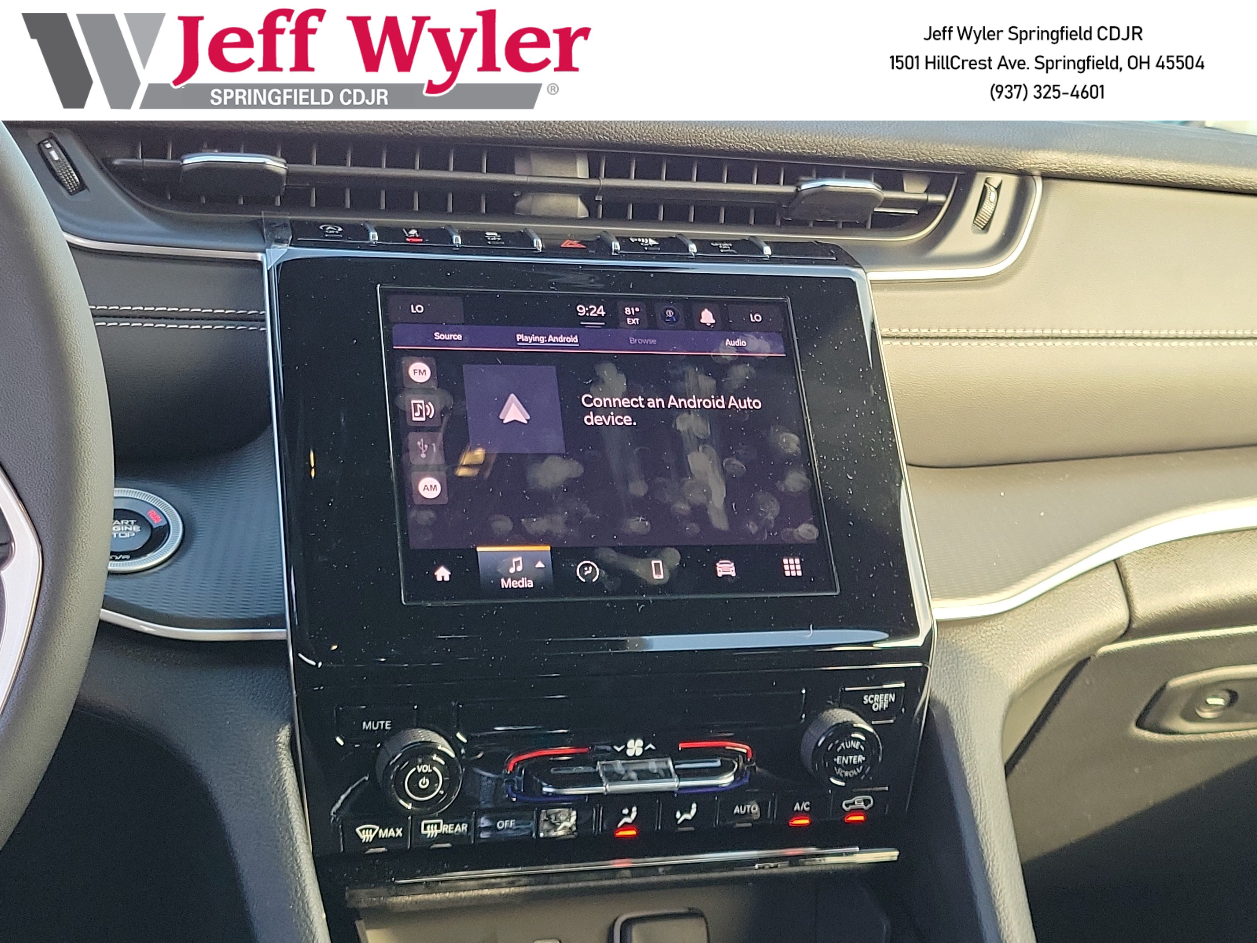 New 2026 Jeep Grand Cherokee L Laredo AWD/4WD image 11