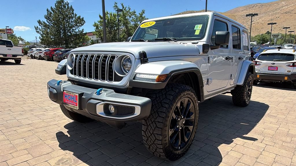 Used 2024 Jeep Wrangler Unlimited Sahara AWD/4WD image 7