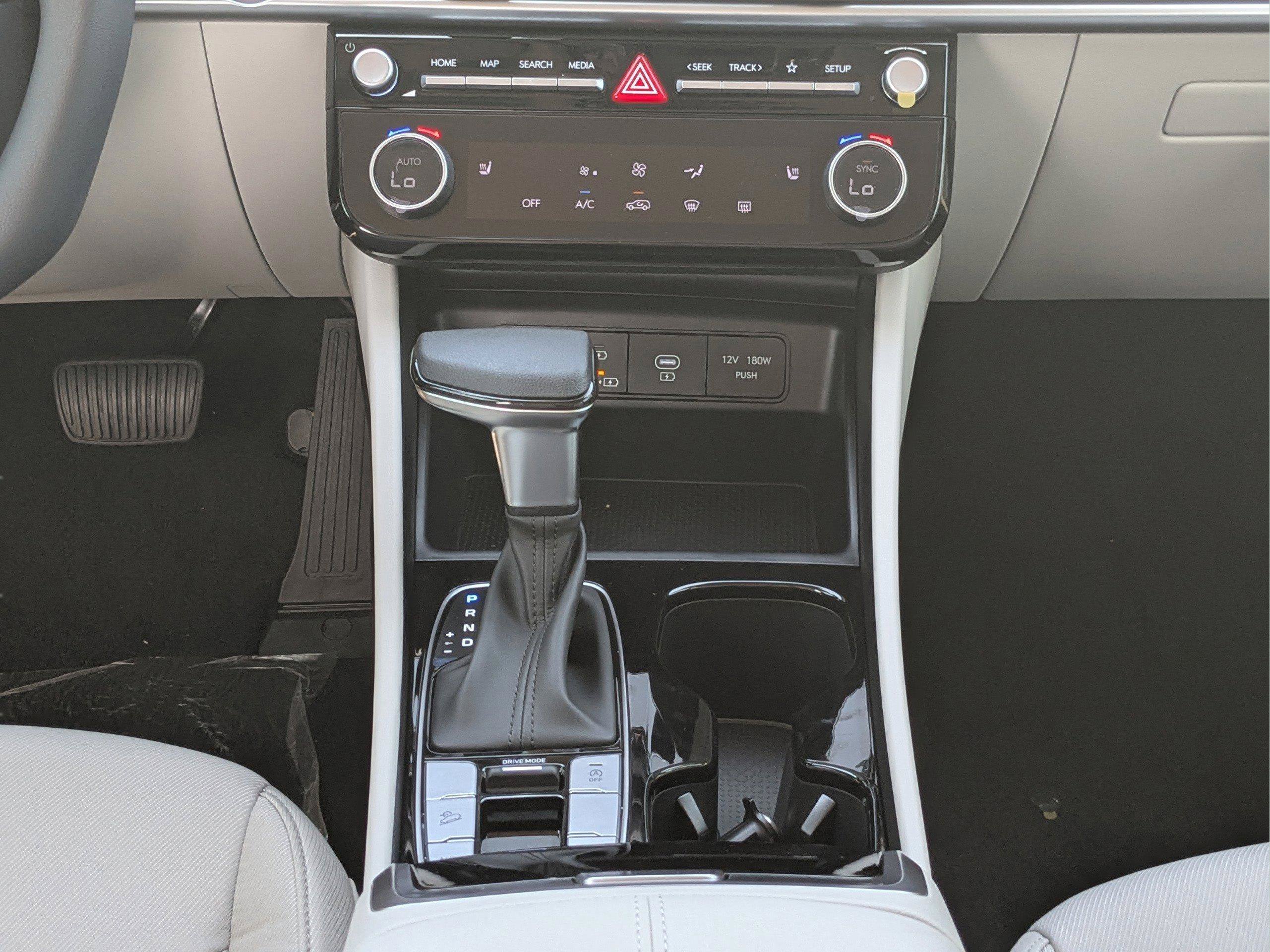 New 2026 Hyundai Tucson SEL FWD image 18