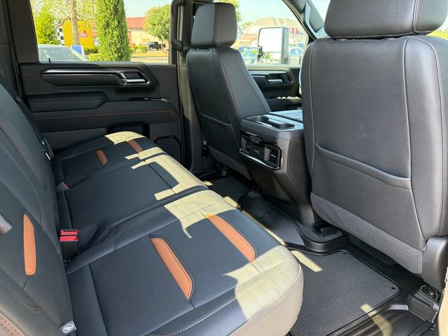 Used 2025 GMC Sierra 2500 AT4 w/ AT4 Premium Plus Package AWD/4WD image 27