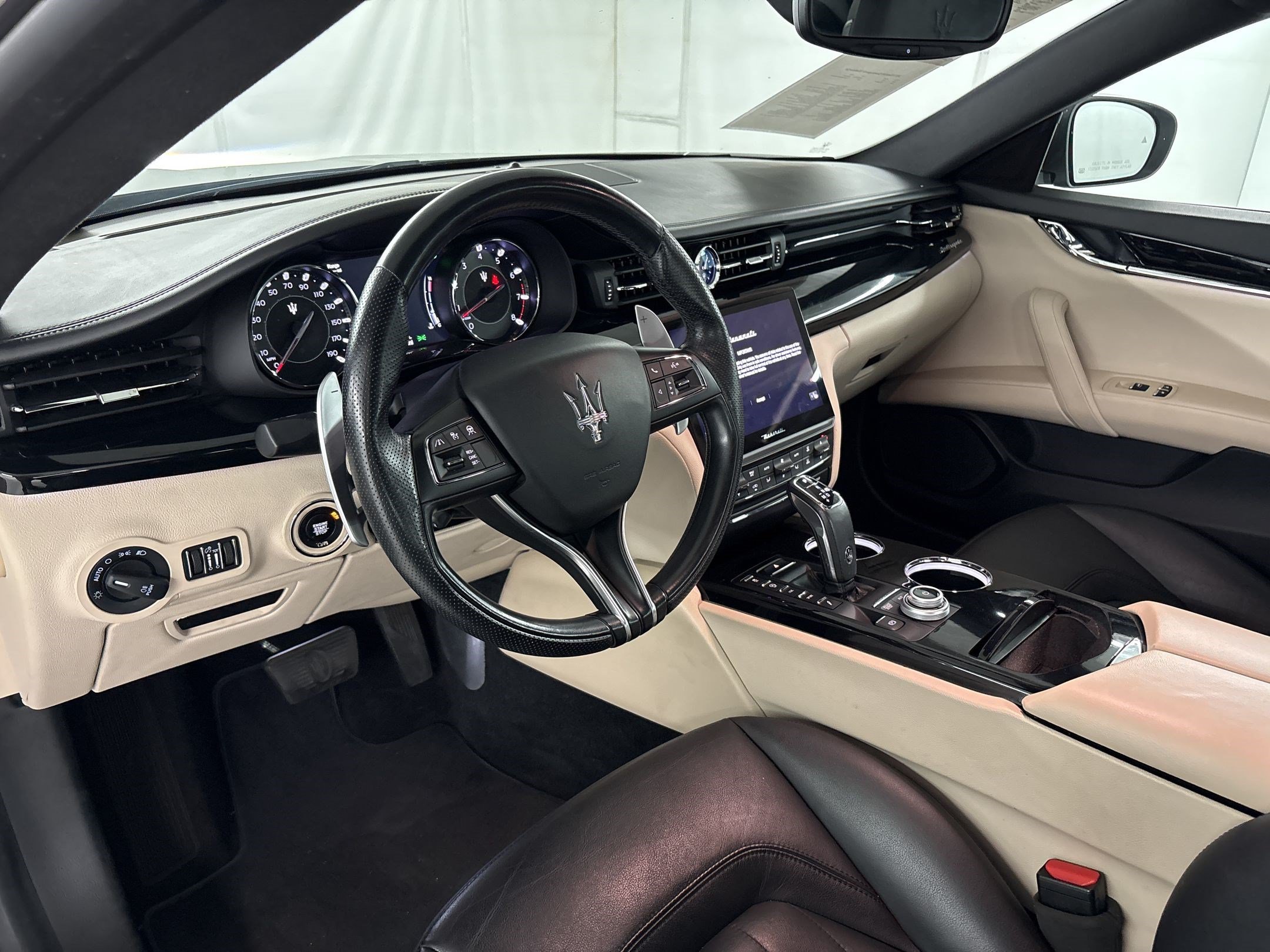 Used 2022 Maserati Quattroporte Modena Q4 AWD/4WD image 4