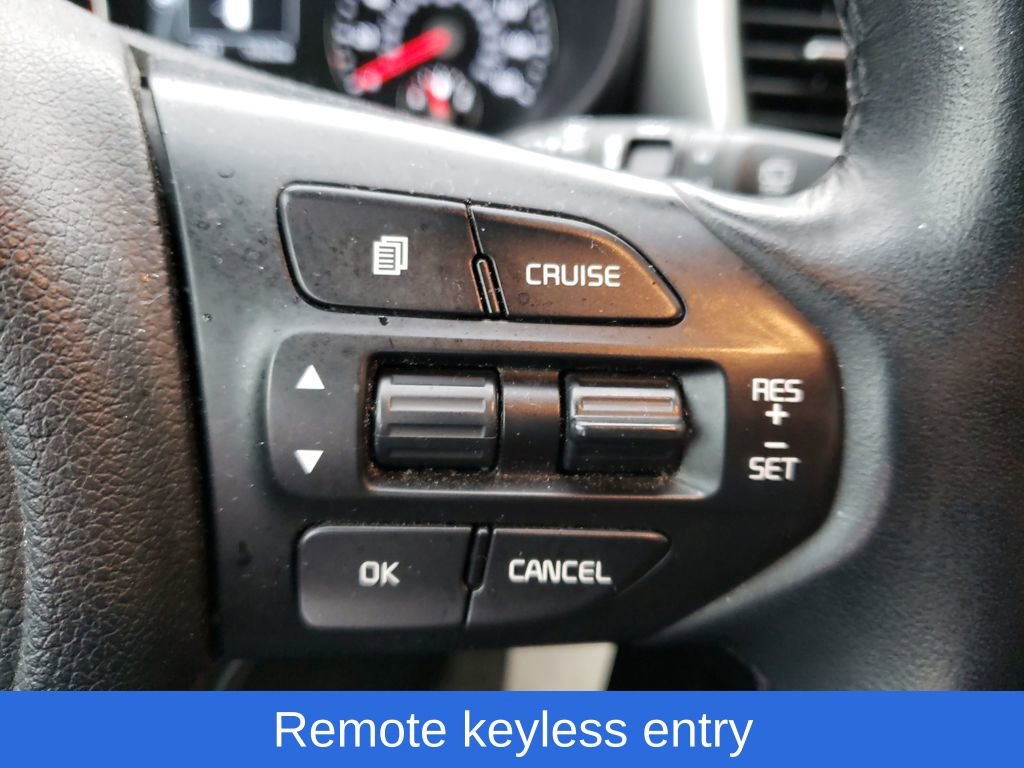 Used 2017 Kia Sorento LX w/ LX Convenience Package image 13