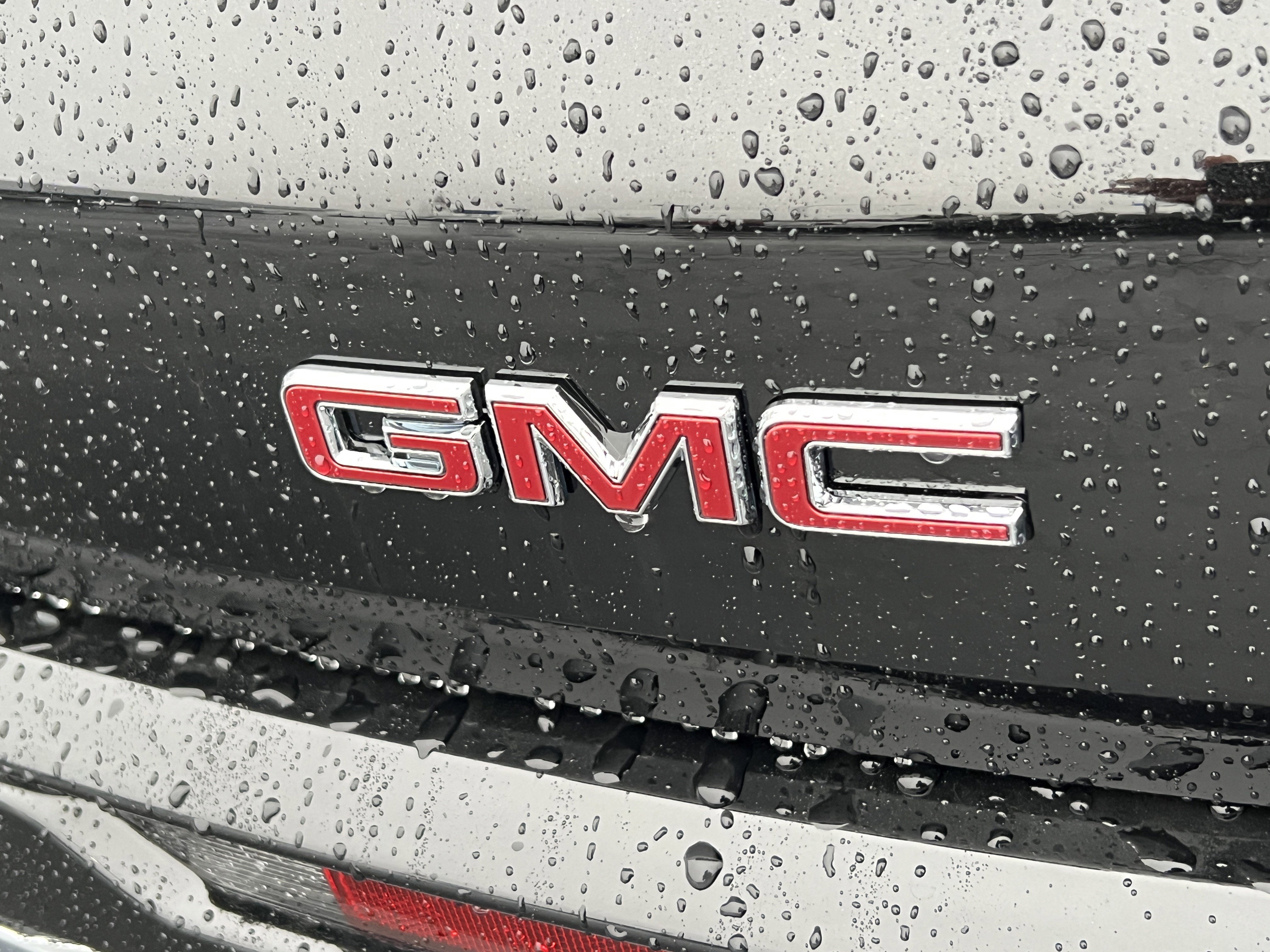 New 2026 GMC Acadia Denali w/ Super Cruise Package image 8