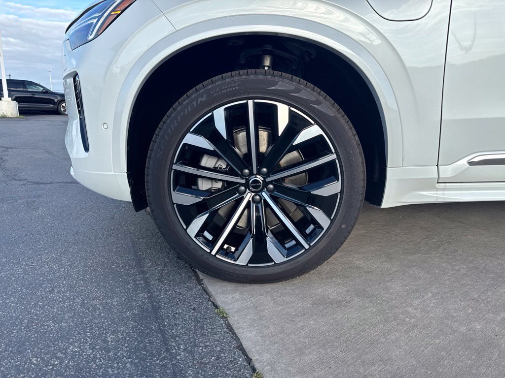 New 2027 Volvo XC90 T8 Ultra AWD/4WD image 9