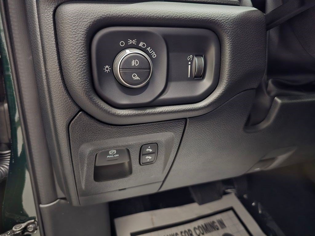 New 2026 RAM 1500 Big Horn AWD/4WD image 30