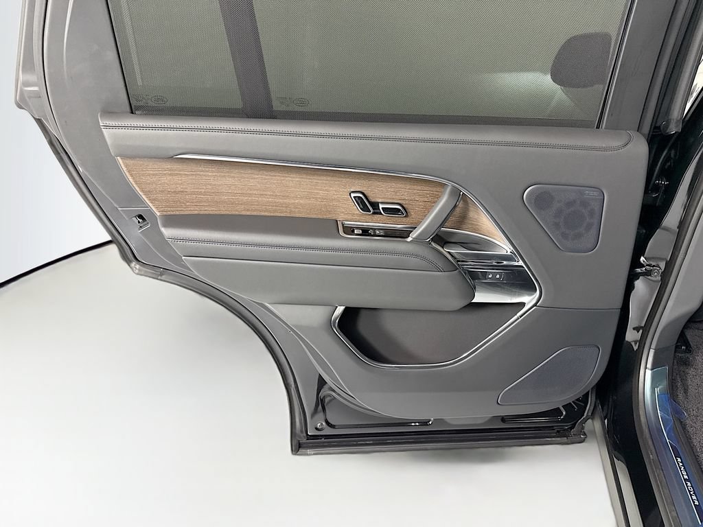 New 2026 Land Rover Range Rover Long Wheelbase SE AWD/4WD image 26