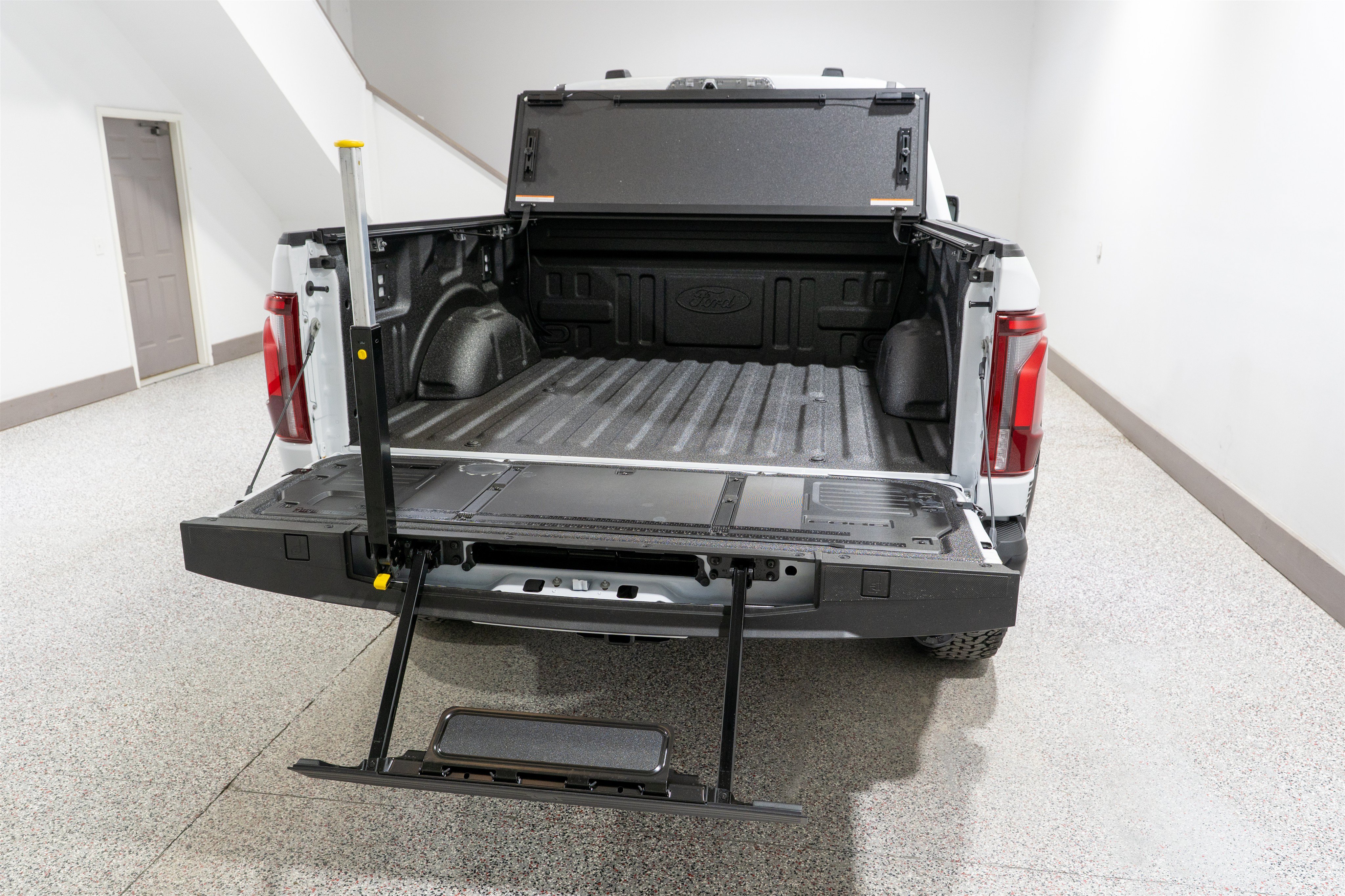 Used 2026 Ford F150 Raptor w/ Equipment Group 803A Raptor R AWD/4WD image 12