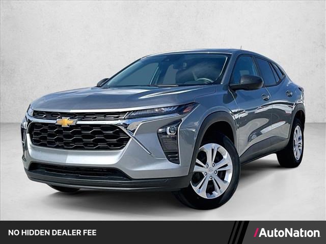 Used 2024 Chevrolet Trax LS FWD image 1