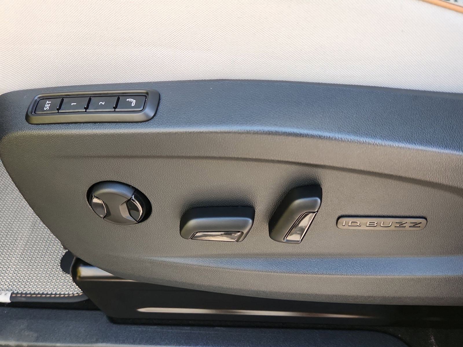 New 2025 Volkswagen ID. Buzz 1st Edition image 9