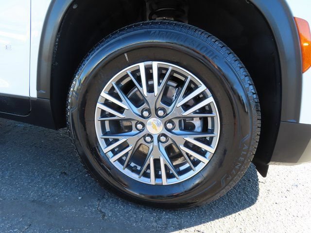 Used 2025 Chevrolet Traverse LT AWD/4WD image 9