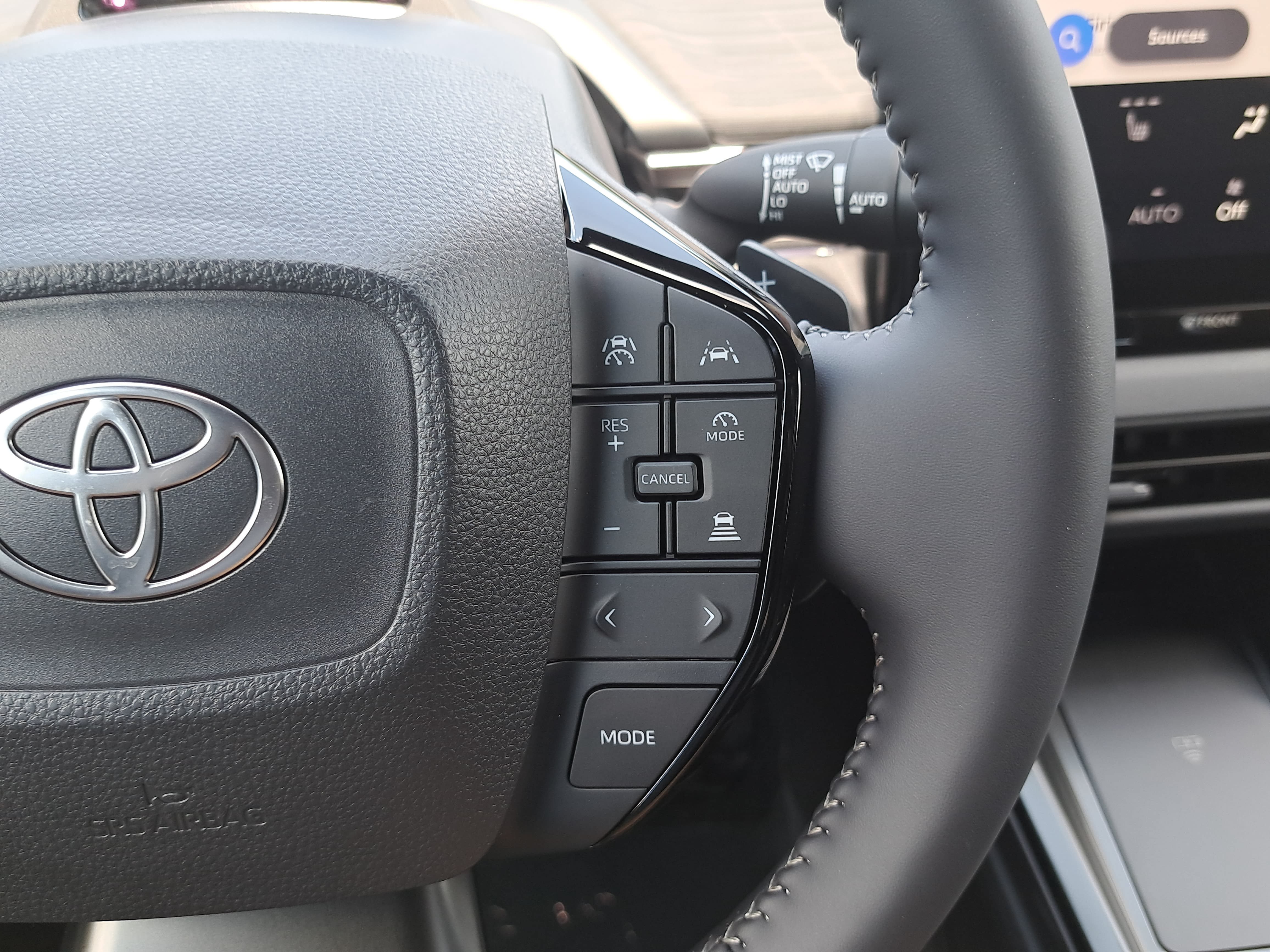 Used 2026 Toyota C-HR AWD/4WD image 19