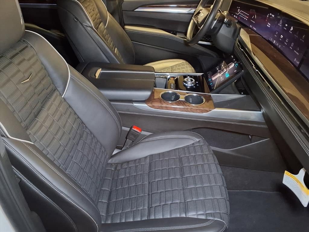 Certified 2025 Cadillac Escalade Sport Platinum AWD/4WD image 24