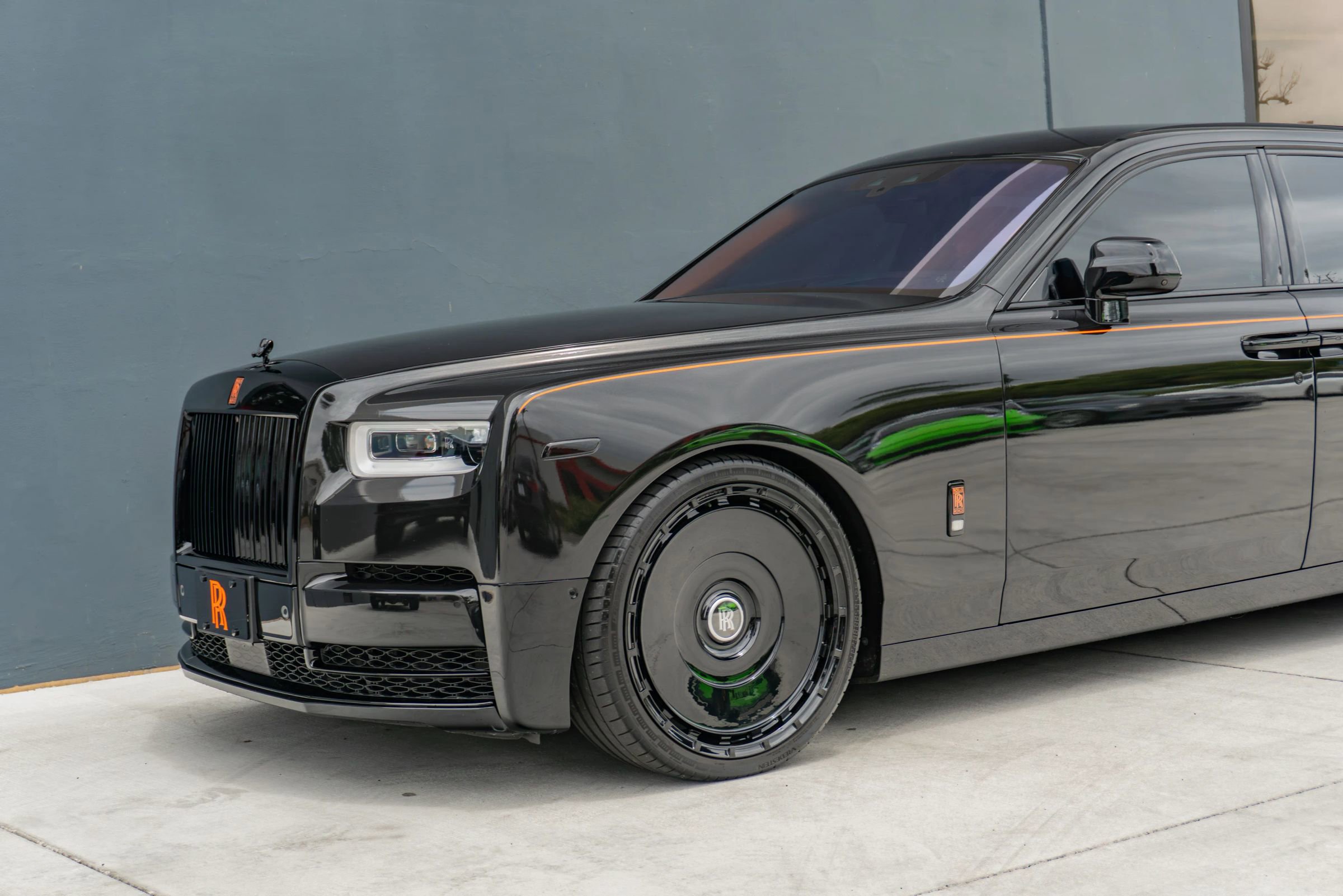 Used 2018 Rolls-Royce Phantom Sedan RWD image 18