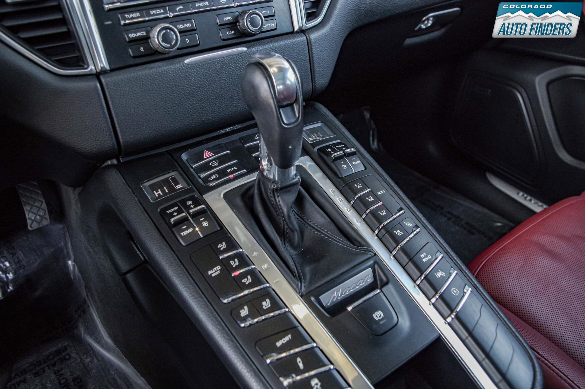 Used 2016 Porsche Macan Turbo AWD/4WD image 19