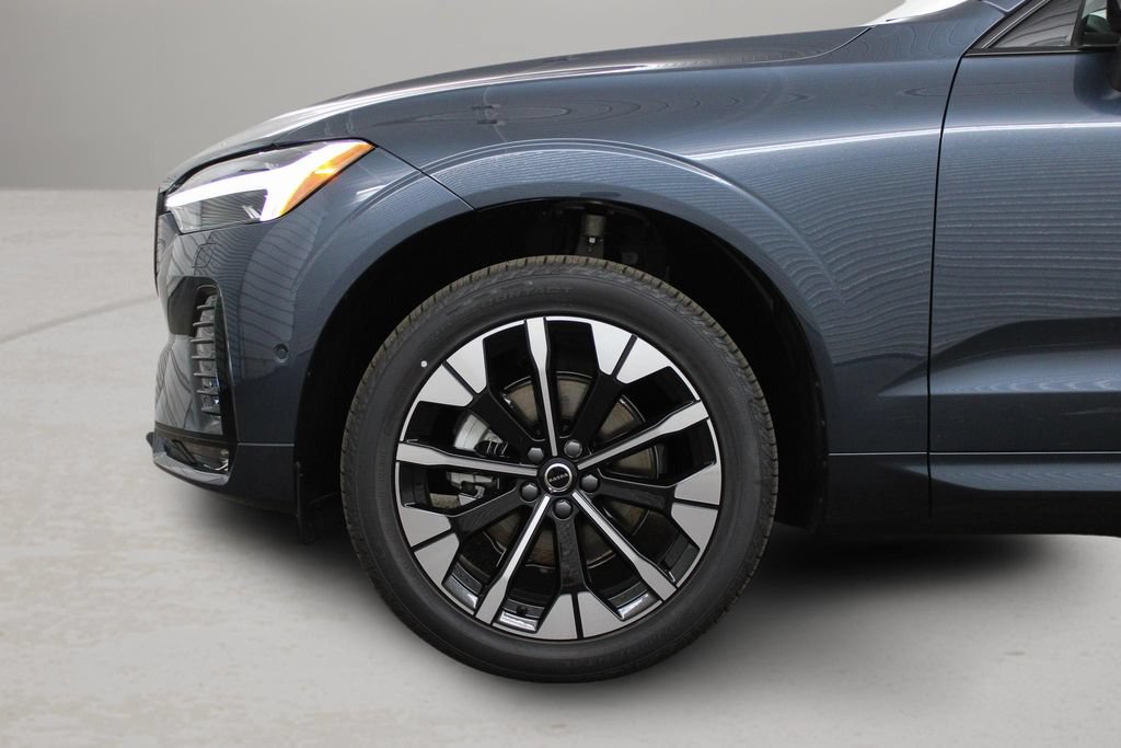 New 2026 Volvo XC60 B5 Plus w/ Protection Package Premier AWD/4WD image 6