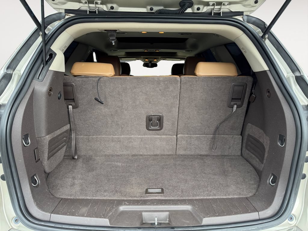 Used 2014 Buick Enclave Leather w/ Trailering Provision Package FWD image 5