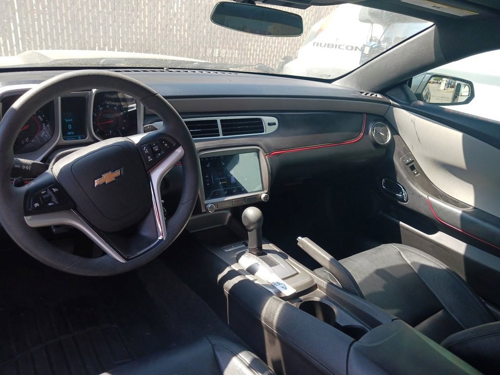 Used 2015 Chevrolet Camaro LS RWD image 7