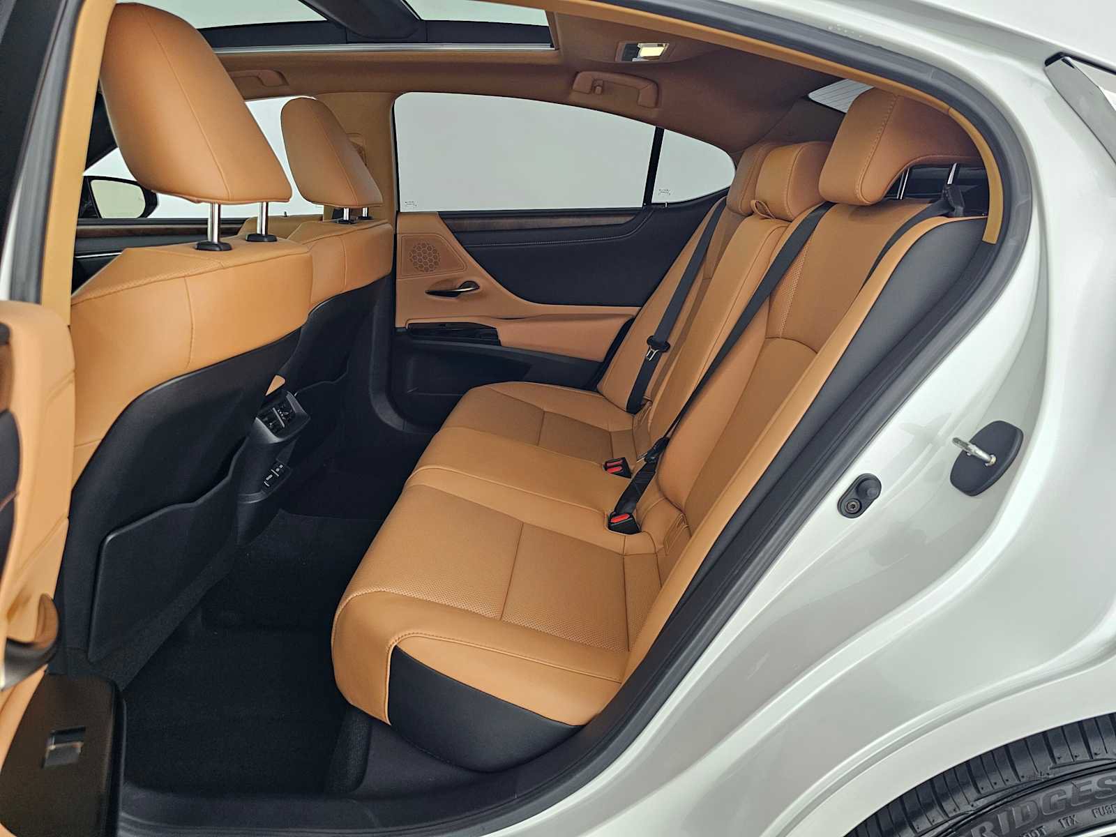 Certified 2025 Lexus ES 350 w/ Premium Package FWD image 17