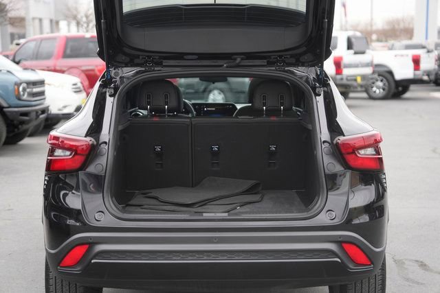 Used 2025 Chevrolet Trax RS w/ Sunroof Package image 31