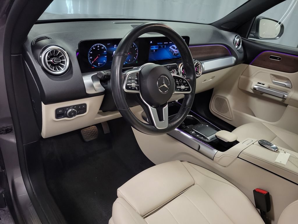 Used 2022 Mercedes-Benz GLB 250 4MATIC w/ Premium Package Lite image 16
