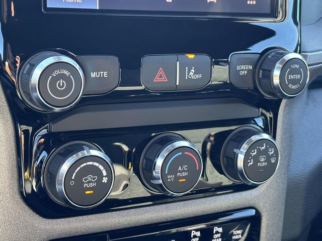 New 2026 RAM 1500 Express AWD/4WD image 22
