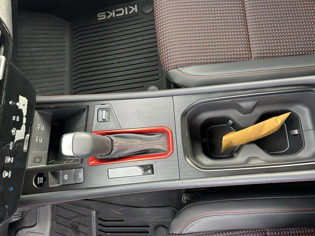 New 2025 Nissan Kicks SR w/ Illumination Package image 17