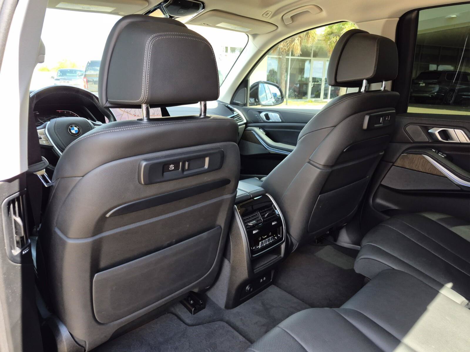 Used 2019 BMW X7 xDrive40i w/ Premium Package AWD/4WD image 19