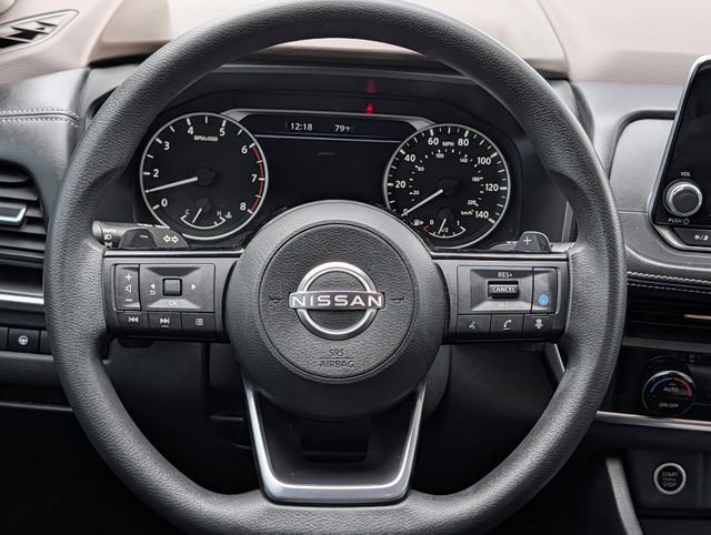 Used 2023 Nissan Rogue SV image 12