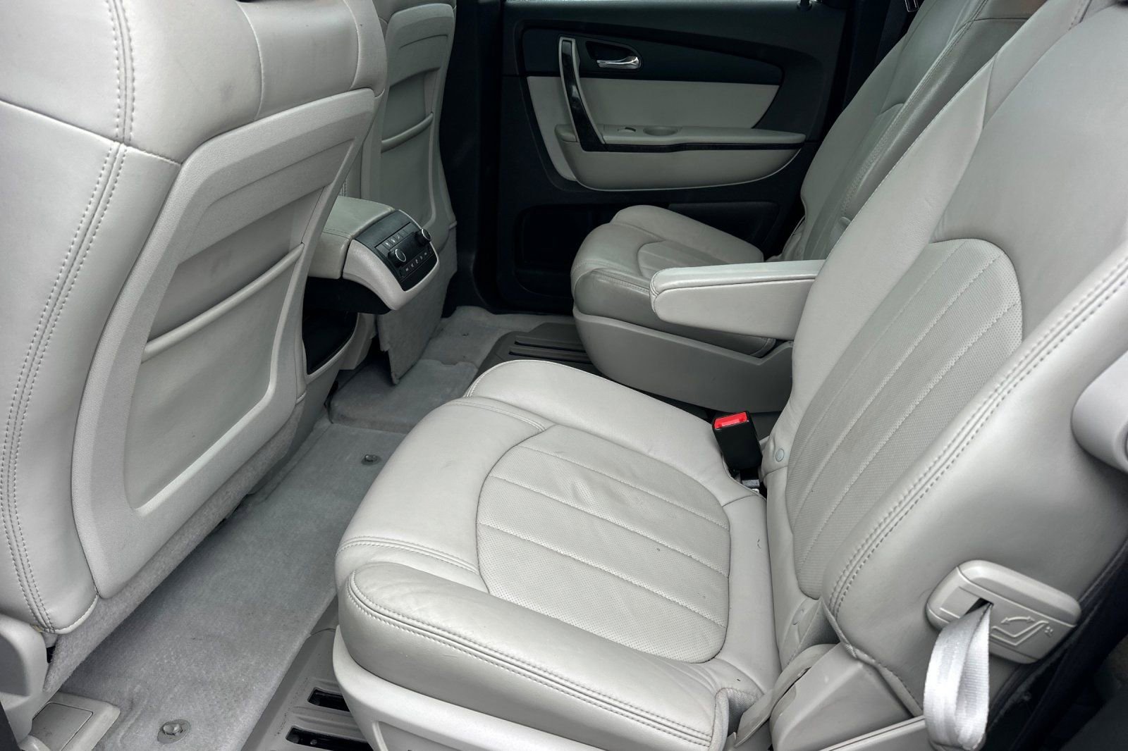 Used 2012 GMC Acadia Denali AWD/4WD image 12