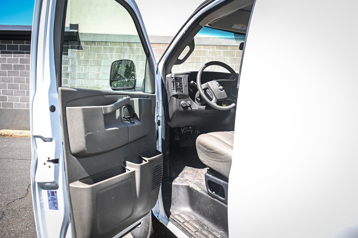 Used 2024 Chevrolet Express 2500 Extended w/ Driver Convenience Package RWD image 5