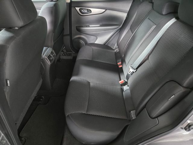 Used 2022 Nissan Rogue Sport S image 14