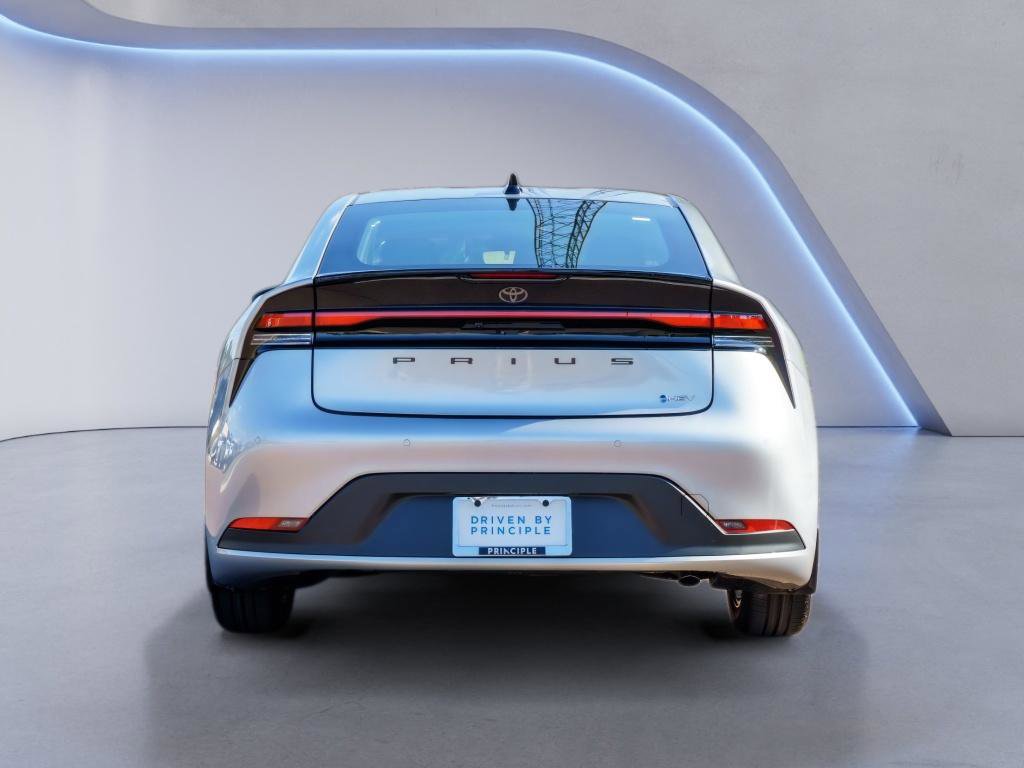 New 2026 Toyota Prius LE image 6