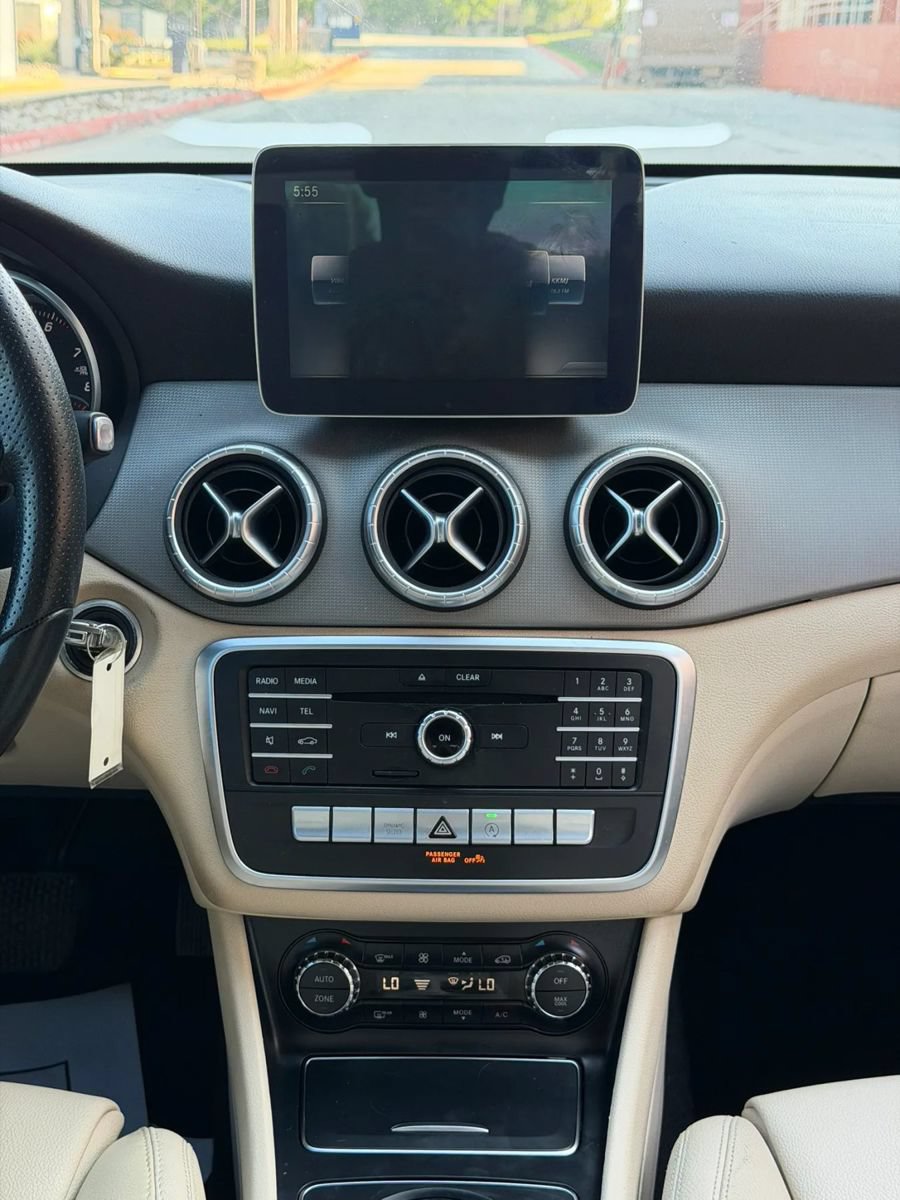 Used 2017 Mercedes-Benz CLA 250 image 55